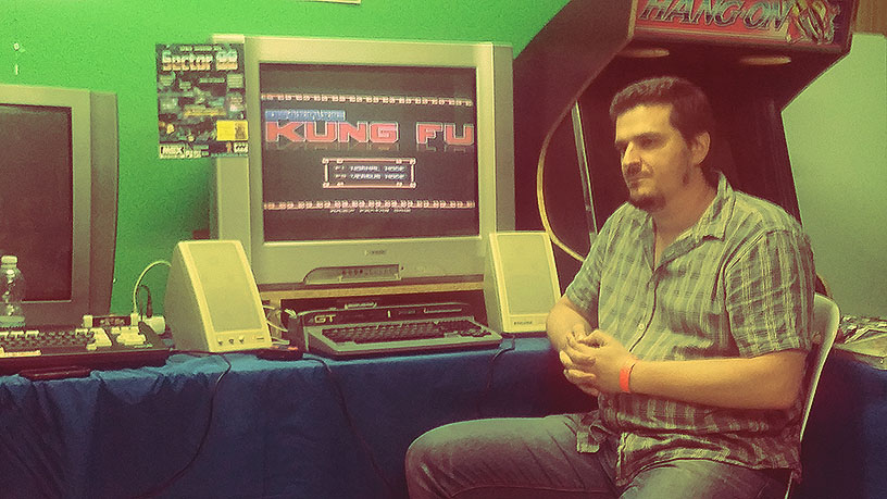 Jorge Romero presentando Oniric Kung Fu